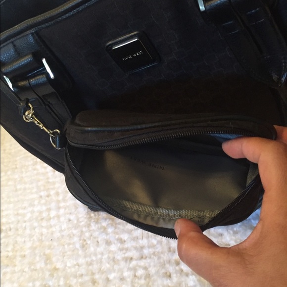 Nine West large totebag handbag-purse w/attachment - Picture 4 of 8